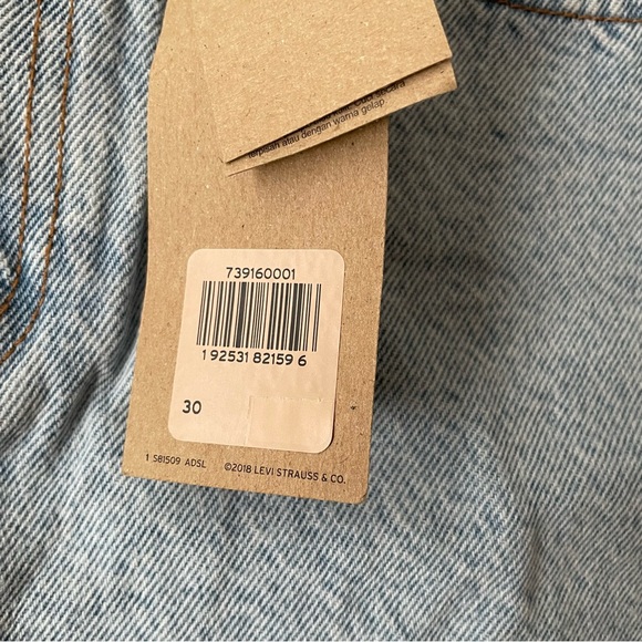 Levi’s Deconstructed Jean Mini Skirt 30 New Lightwash - Picture 4 of 8